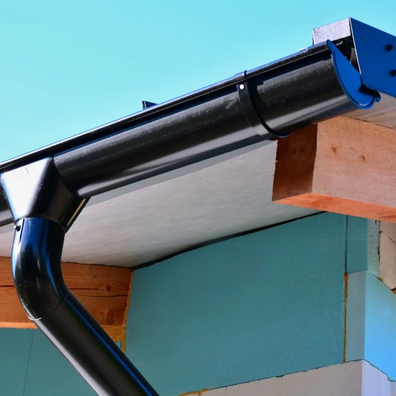 Installation de gouttière PVC
